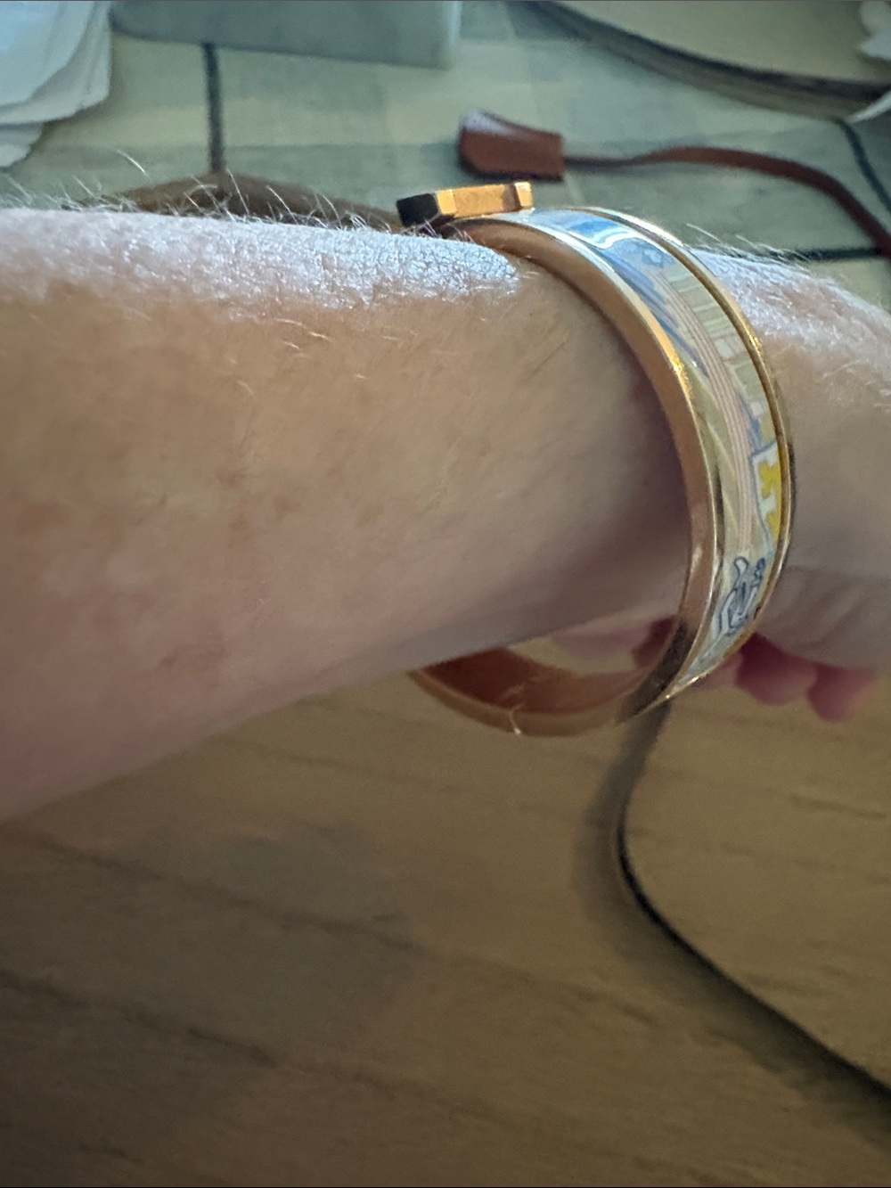 Hermes enamel PM H-clic bracelet in pastel pink, yellow and blue, rose gold - Picture 15 of 15